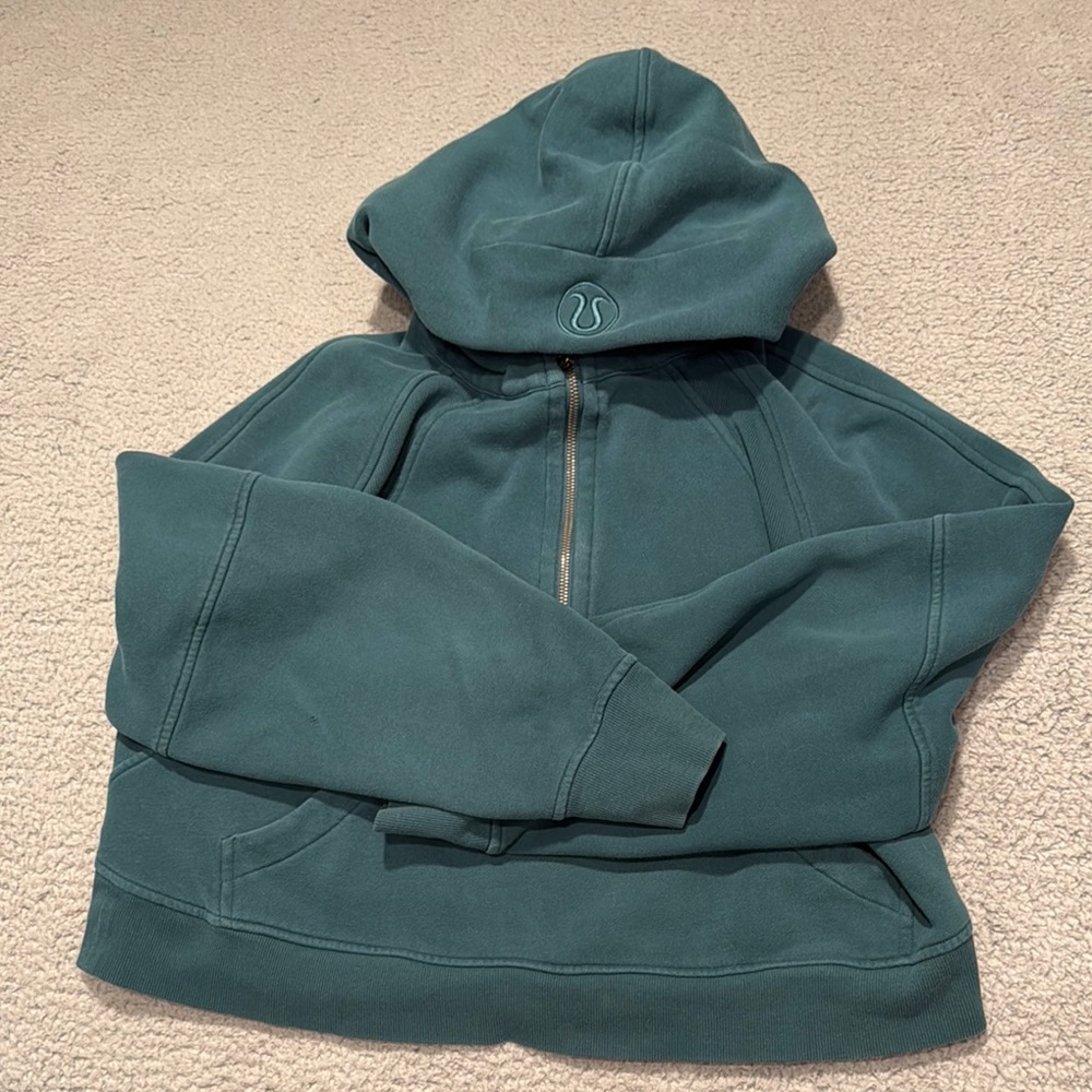 Lululemon Scuba Oversized 1/2 Zip Hoodie
Submarine size M/L